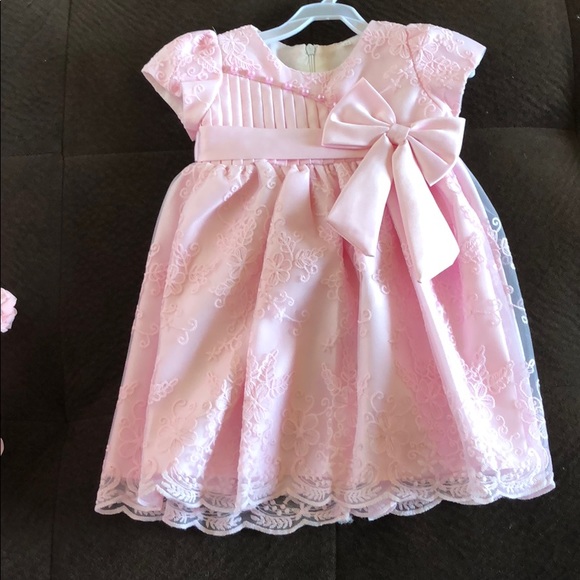 Other - Embroidered pink toddler dress